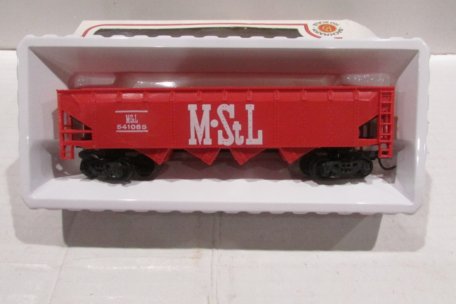 Ho Scale Bachmann 2122 4Bay Hopper M.&St.L #541085