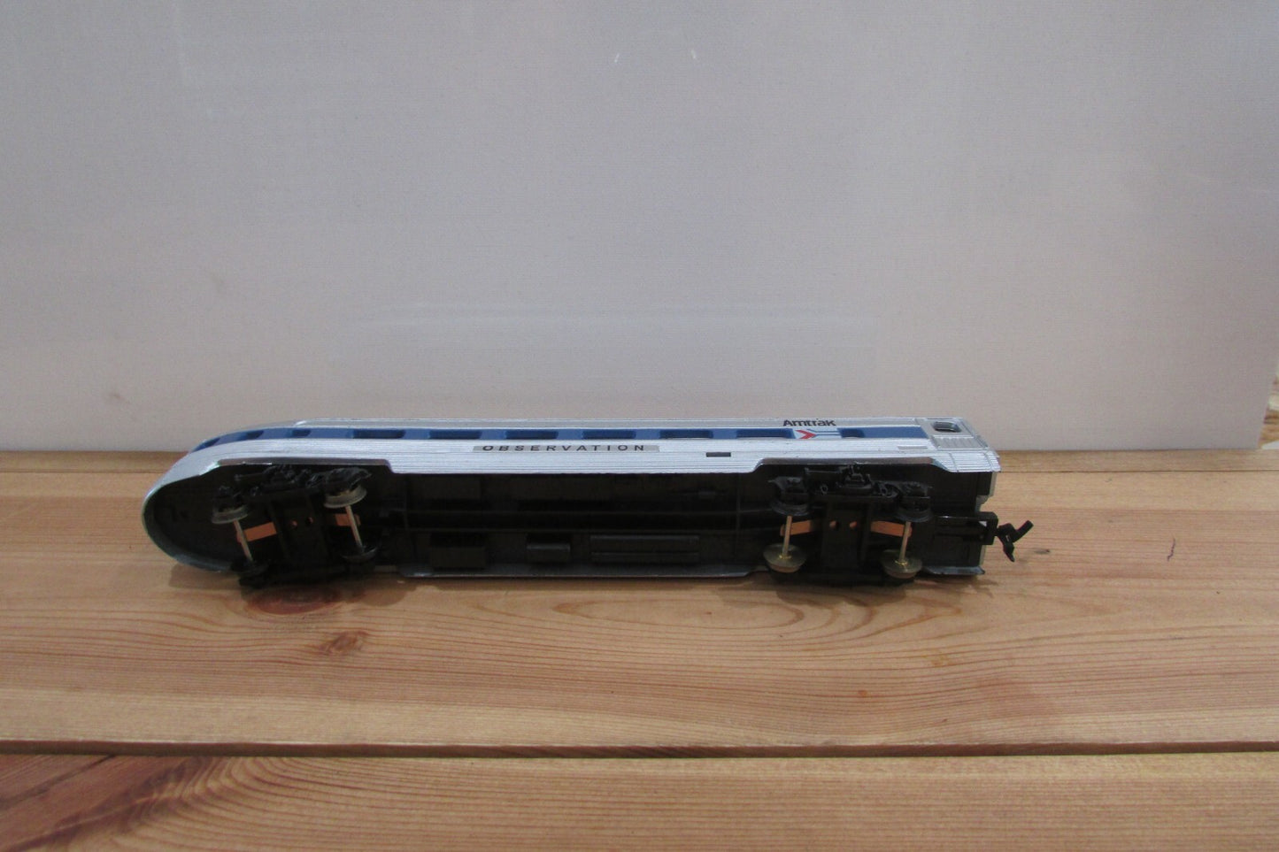 HO Scale Amtrak Observation Passenger (Blue & Silver) Lot#0034