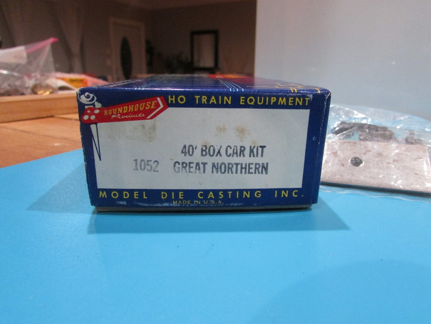 HO Scale RoundHouse 1052 40' Boxcar Kit Great Northern RH4282