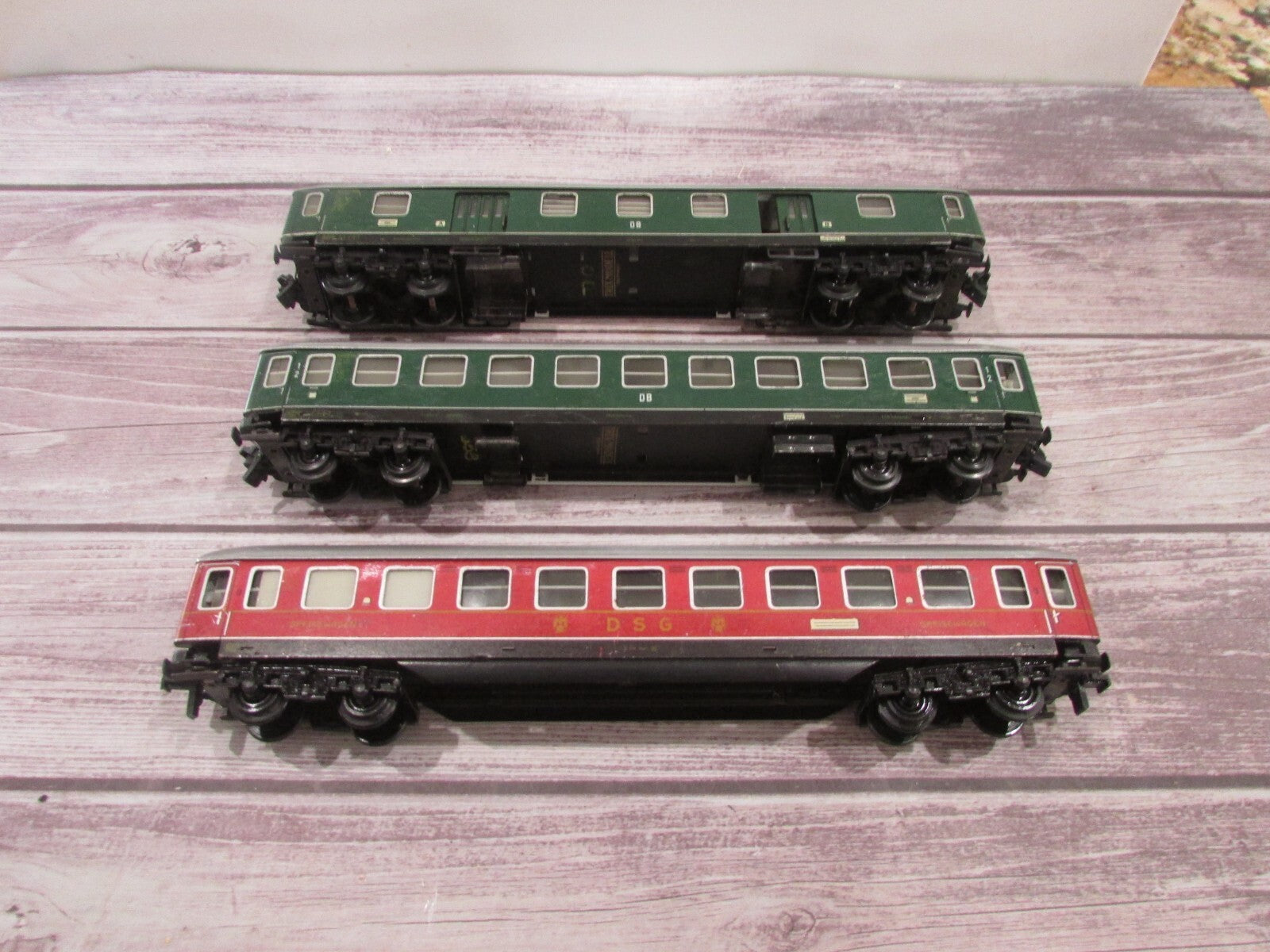 HO Scale (3)Trix Model Assorted Passenger Cars Lot#3113