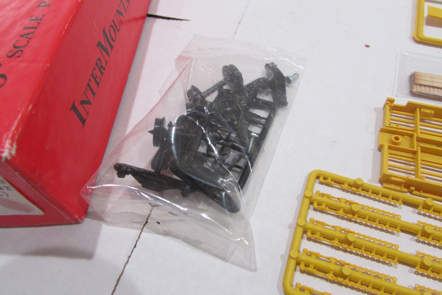 HO Scale InterMountain 41401-09 60' Wood Deck Flat Car Trailer Train Lot#4885