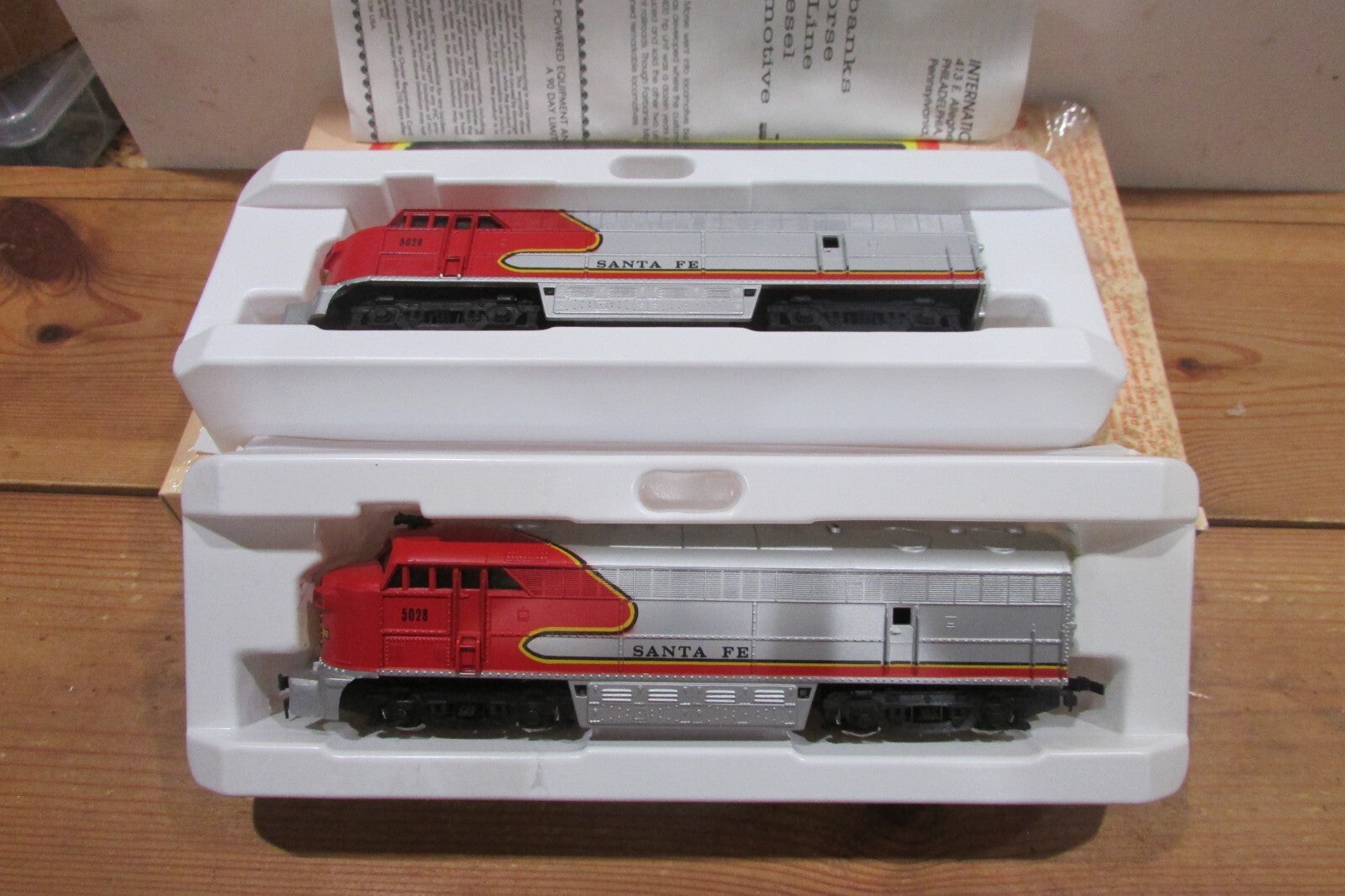 HO Scale IHC FM A-A Power & Dummy Diesel Locomotive Santa Fe  Lot#3775