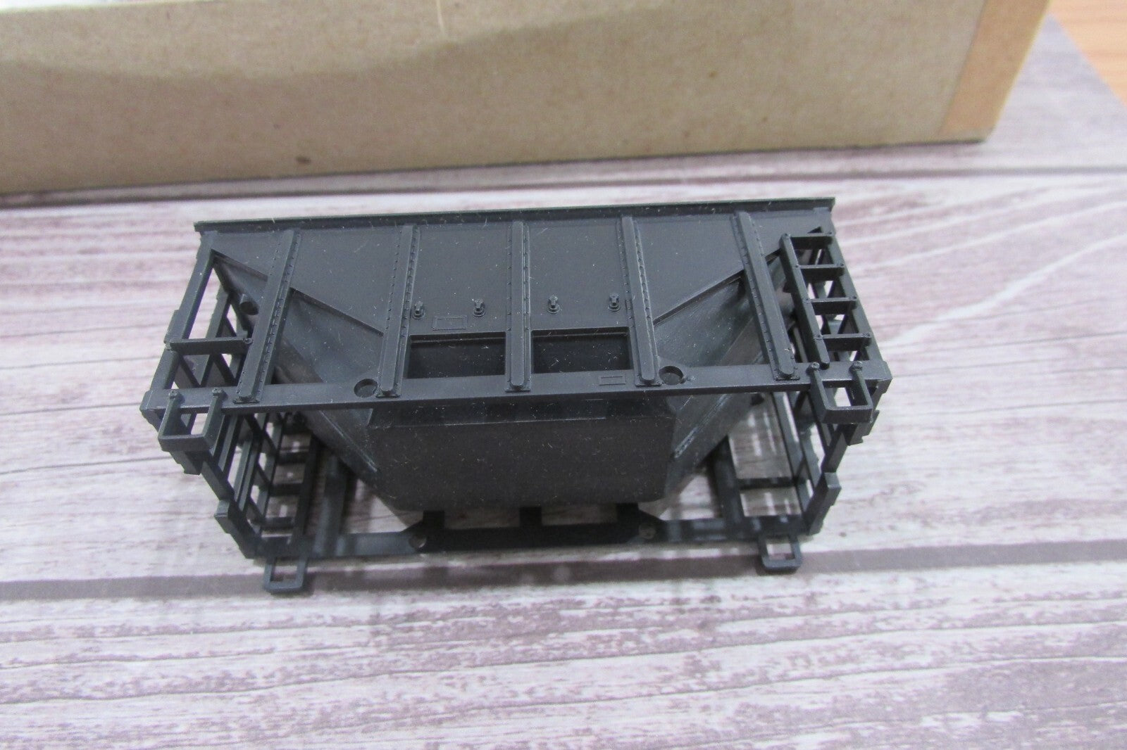 HO Scale Roundhouse 1501 3/22' Old Timer Wood Chip Car Kit Undecorated RH4405