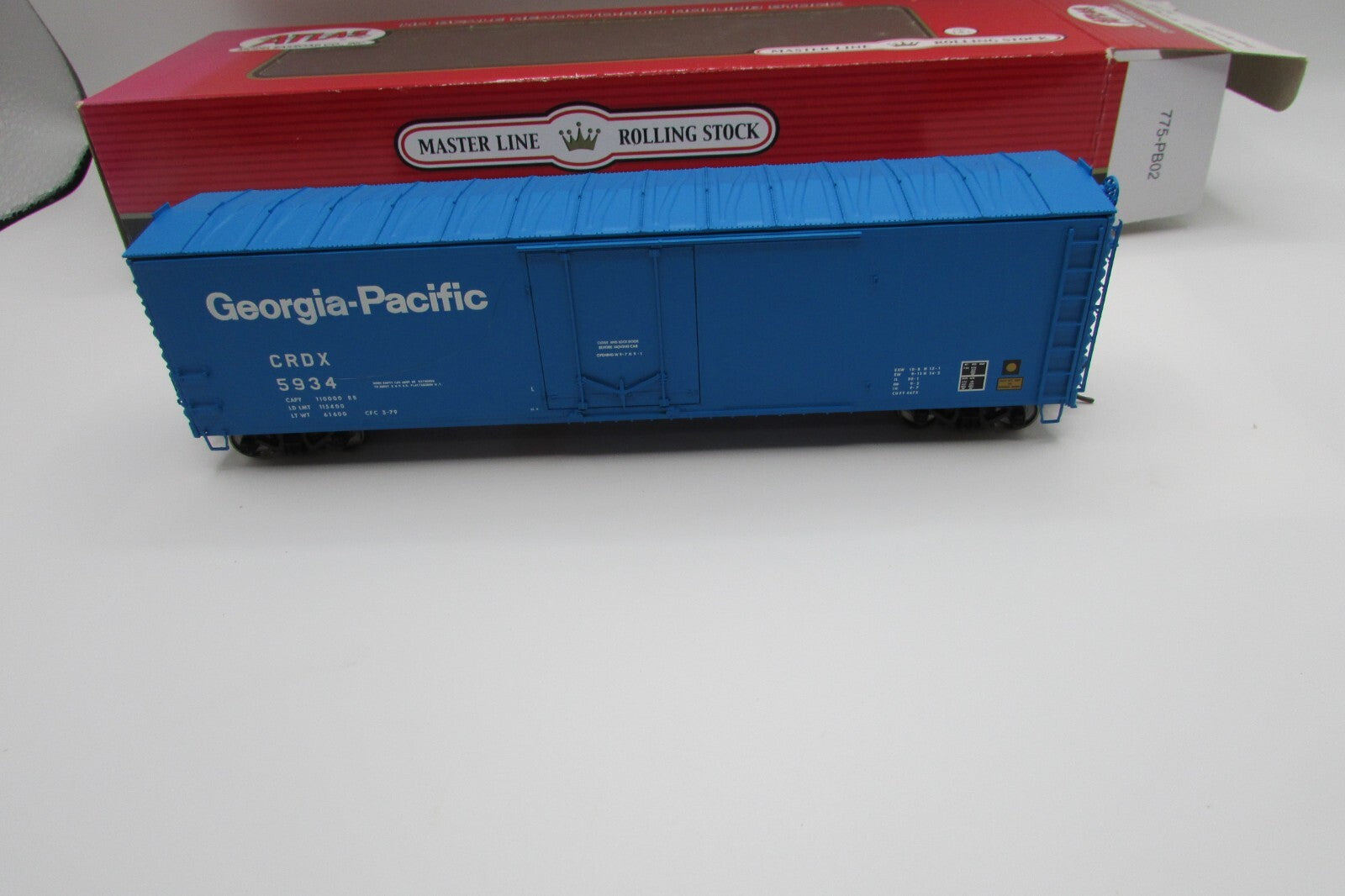 HO Scale Atlas 20-004-645 50' Plug Door Box Car  A4668