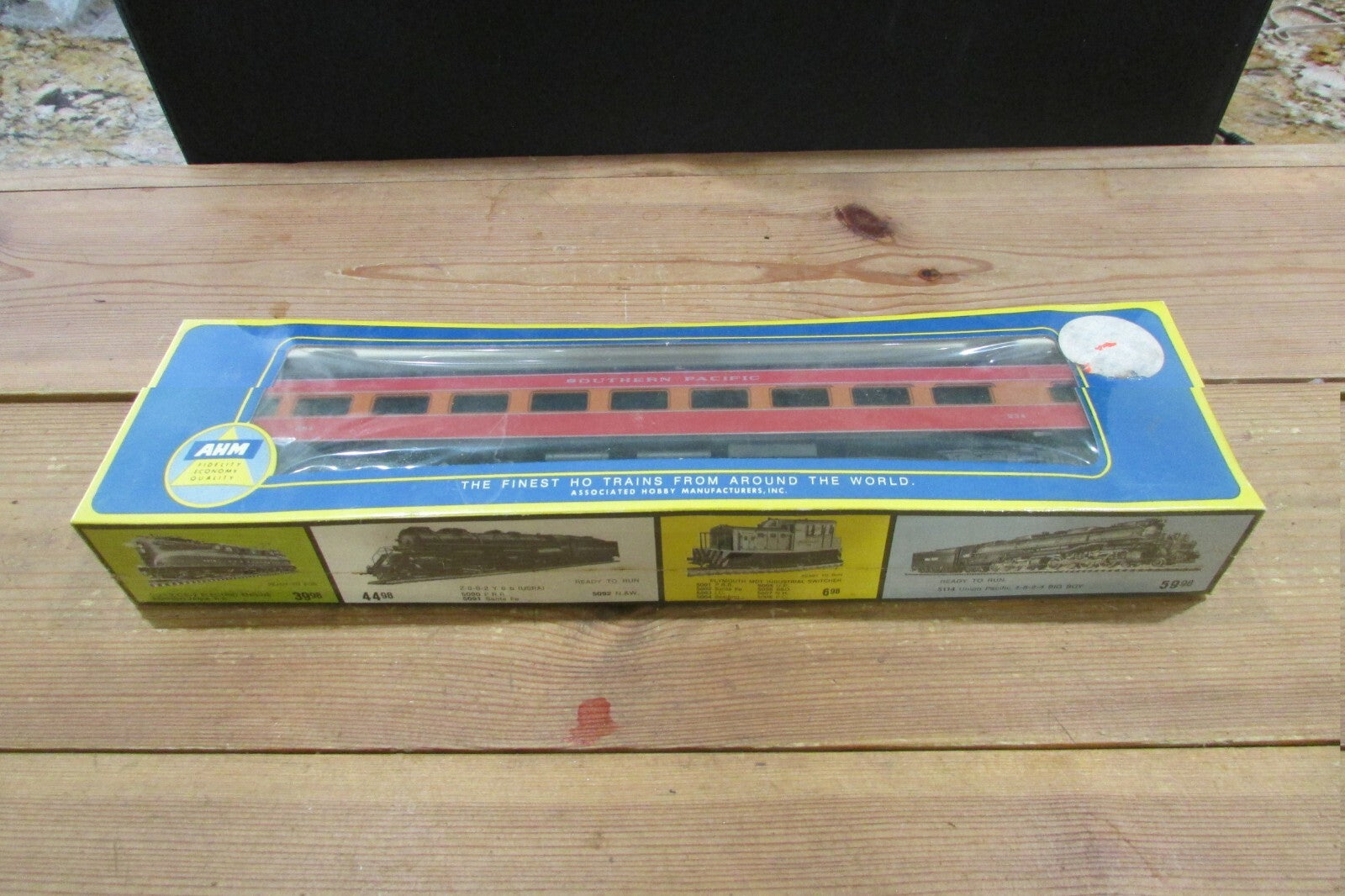 HO Scale AHM 6404 Southern Pacific 1930 85ft Coach #234 Lot#4853