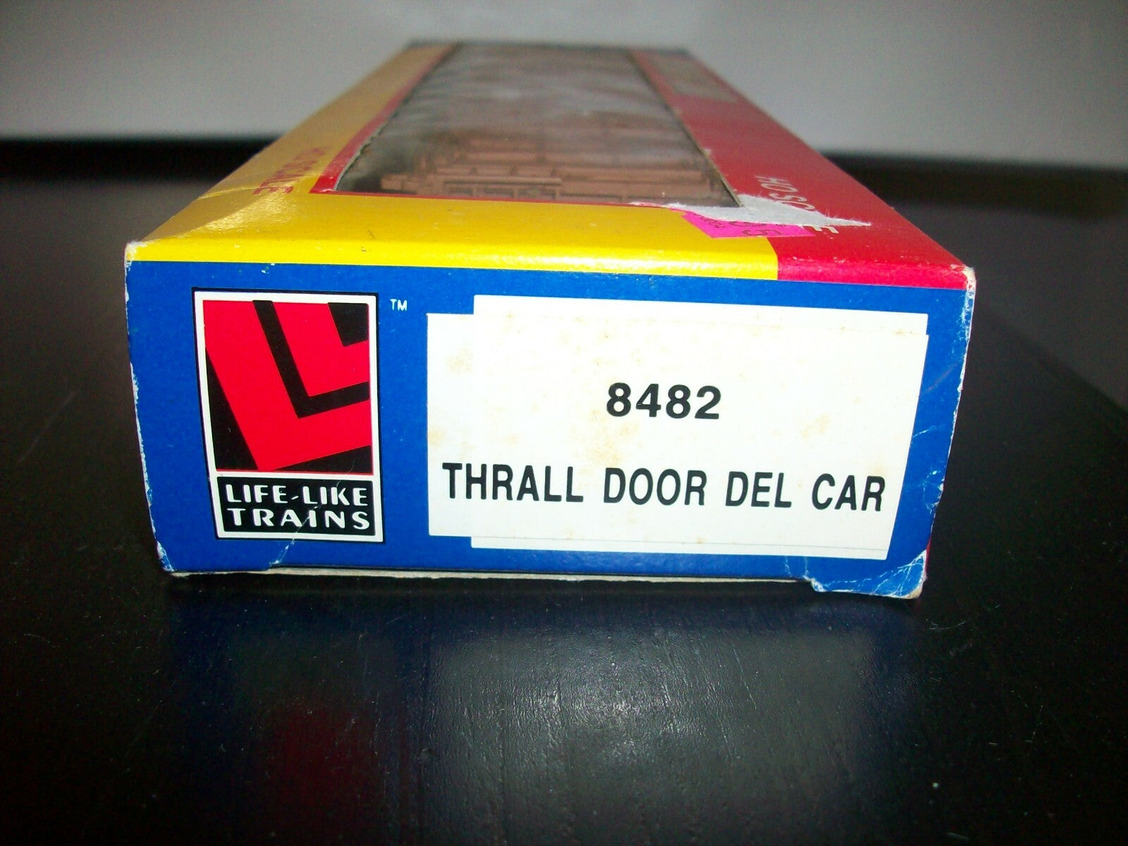 HO Scale Life-Like 8482 Thrall Door Delson Lumber Co,Inc Car Lot#0469