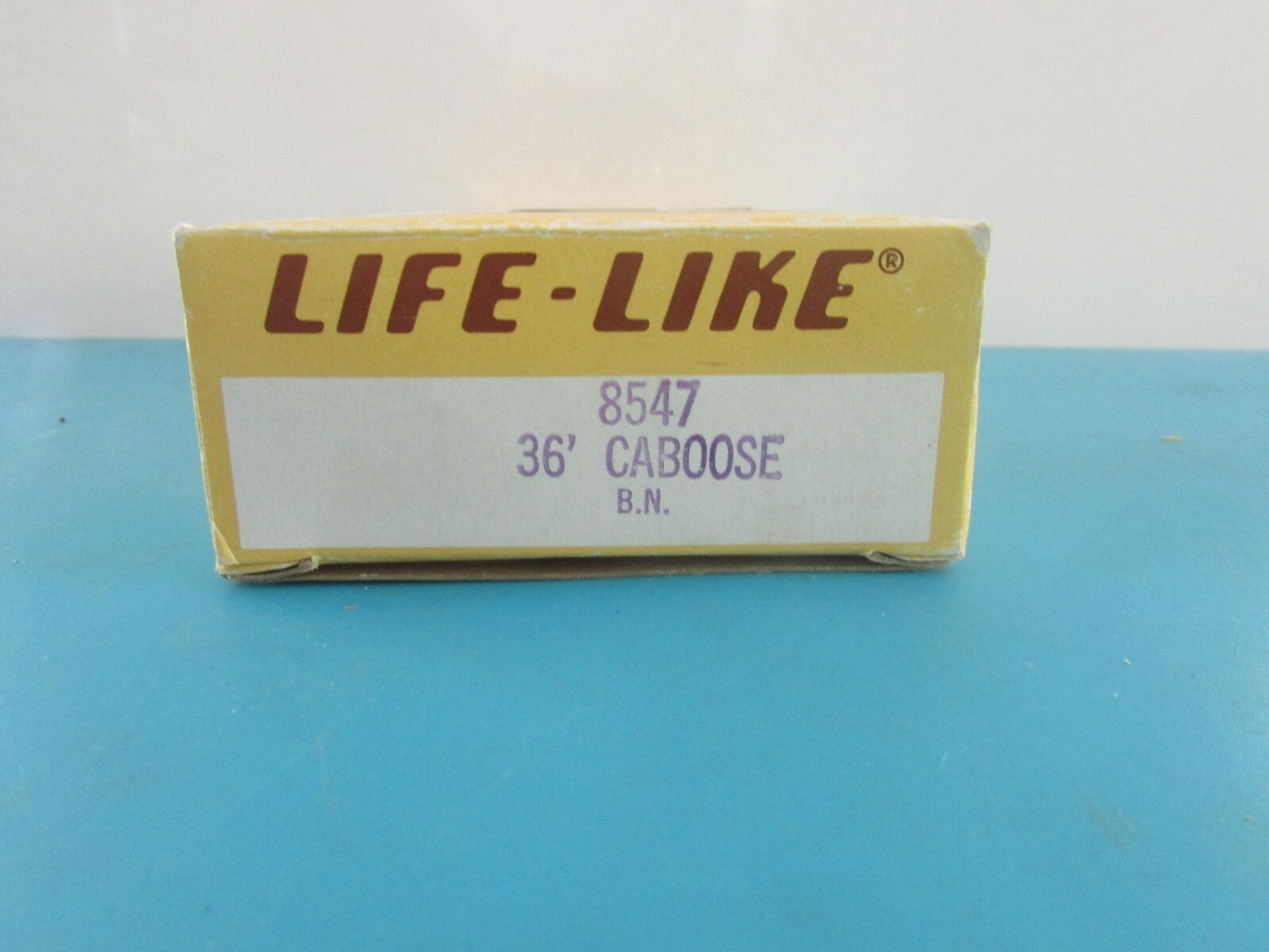 HO Scale Life-Like 8547 36' Caboose Burlington Northern LOT#1569