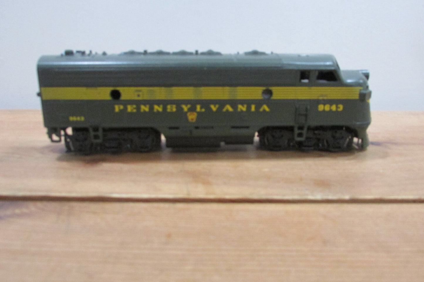 HO Scale Athearn F7 Diesel Locomotive Pennsylvania #9643 Lot#3890