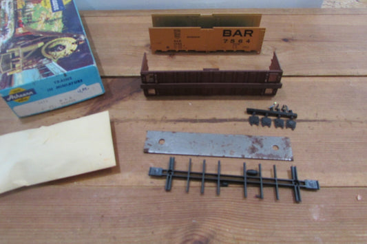HO Scale Athearn 1615 40ft Reefer Car BAR ATH4568