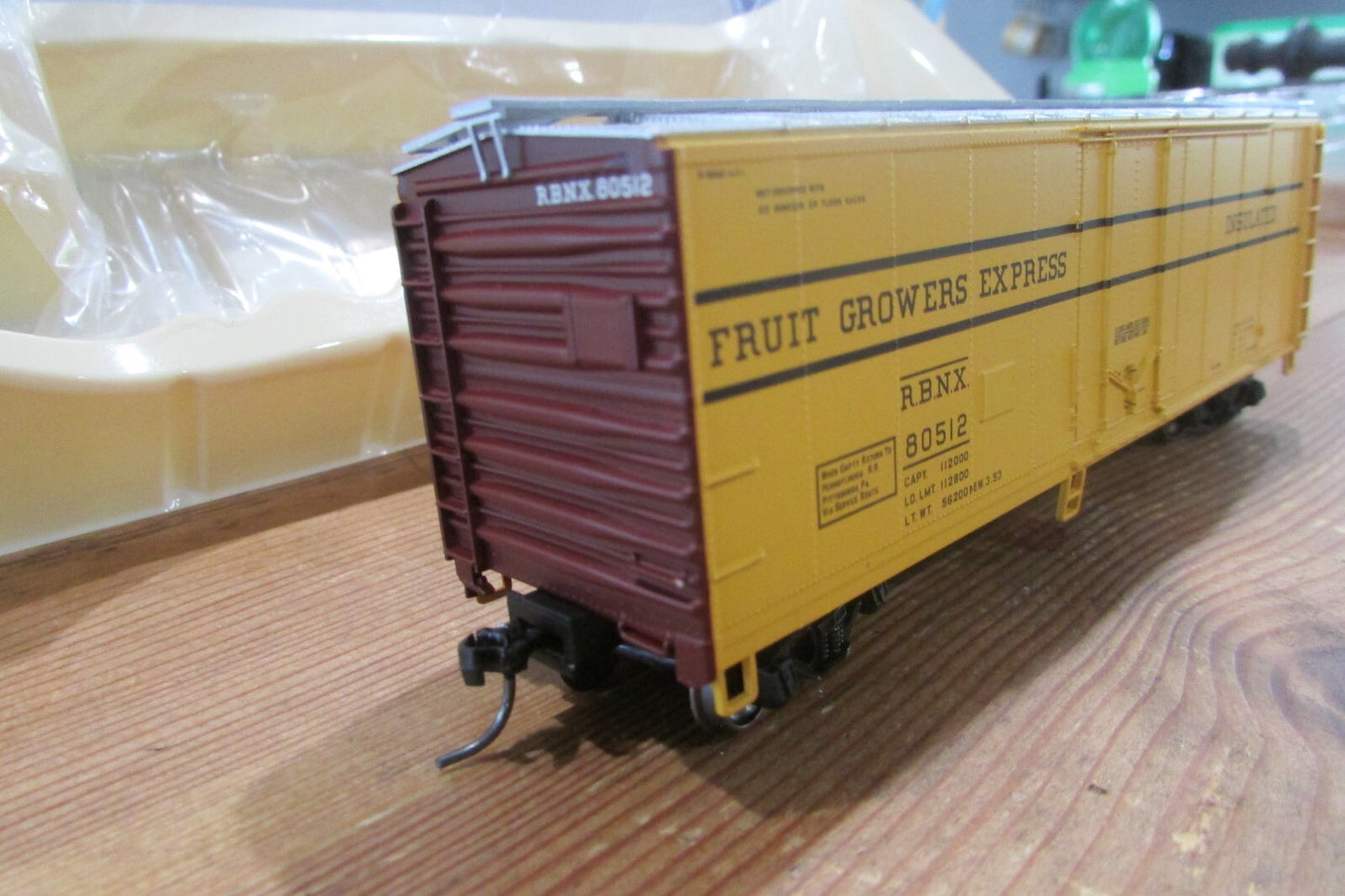 HO Scale Atlas TrainmaI 20-001-621 40' Plug Door Box Car   A4911