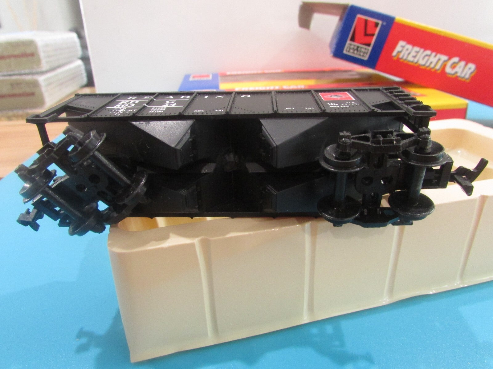 HO Scale Life-Like (3) 8510 Coal Hoppers Reading Lot#2366