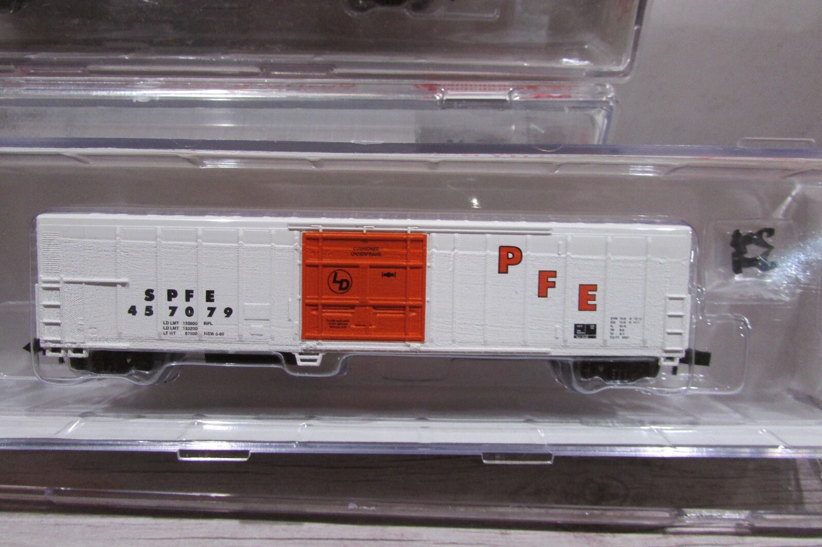 N Scale RoundHouse (4) 57' Mechanical Reefer SPFE  Lot#3026