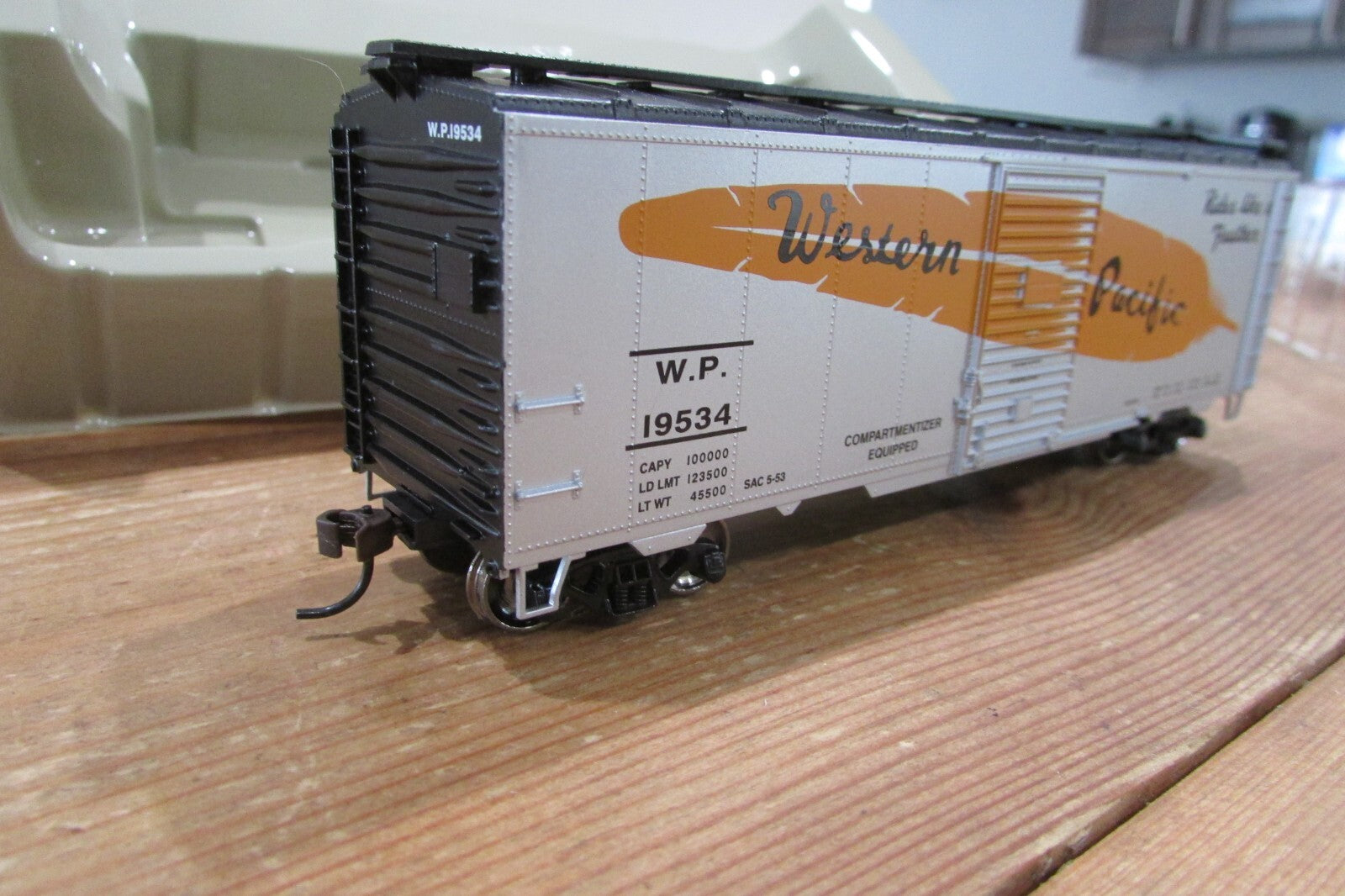 HO Scale Athearn 70394 40'Box Car-Youngstown Door Lot#4636