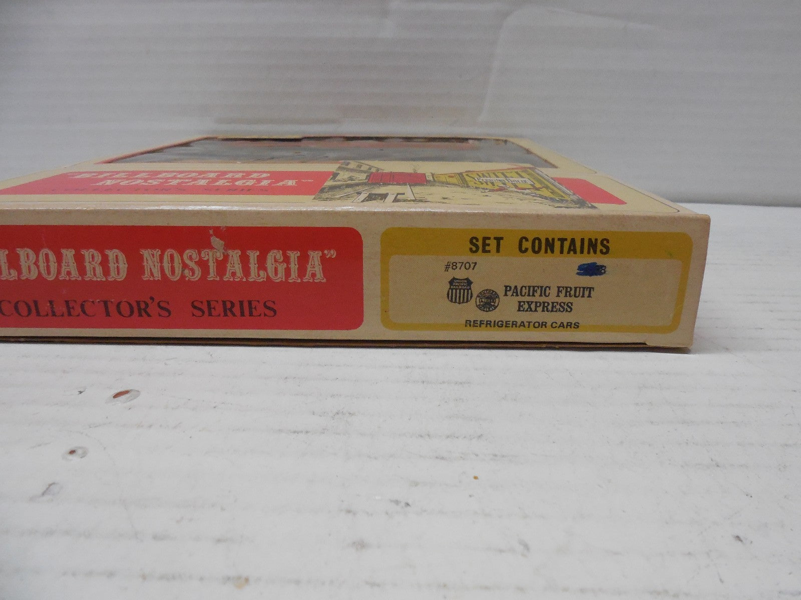 Ho Scale  Train-Miniature 8707 Billboard Nostalgia Pacific F.E Kit Lot#3971