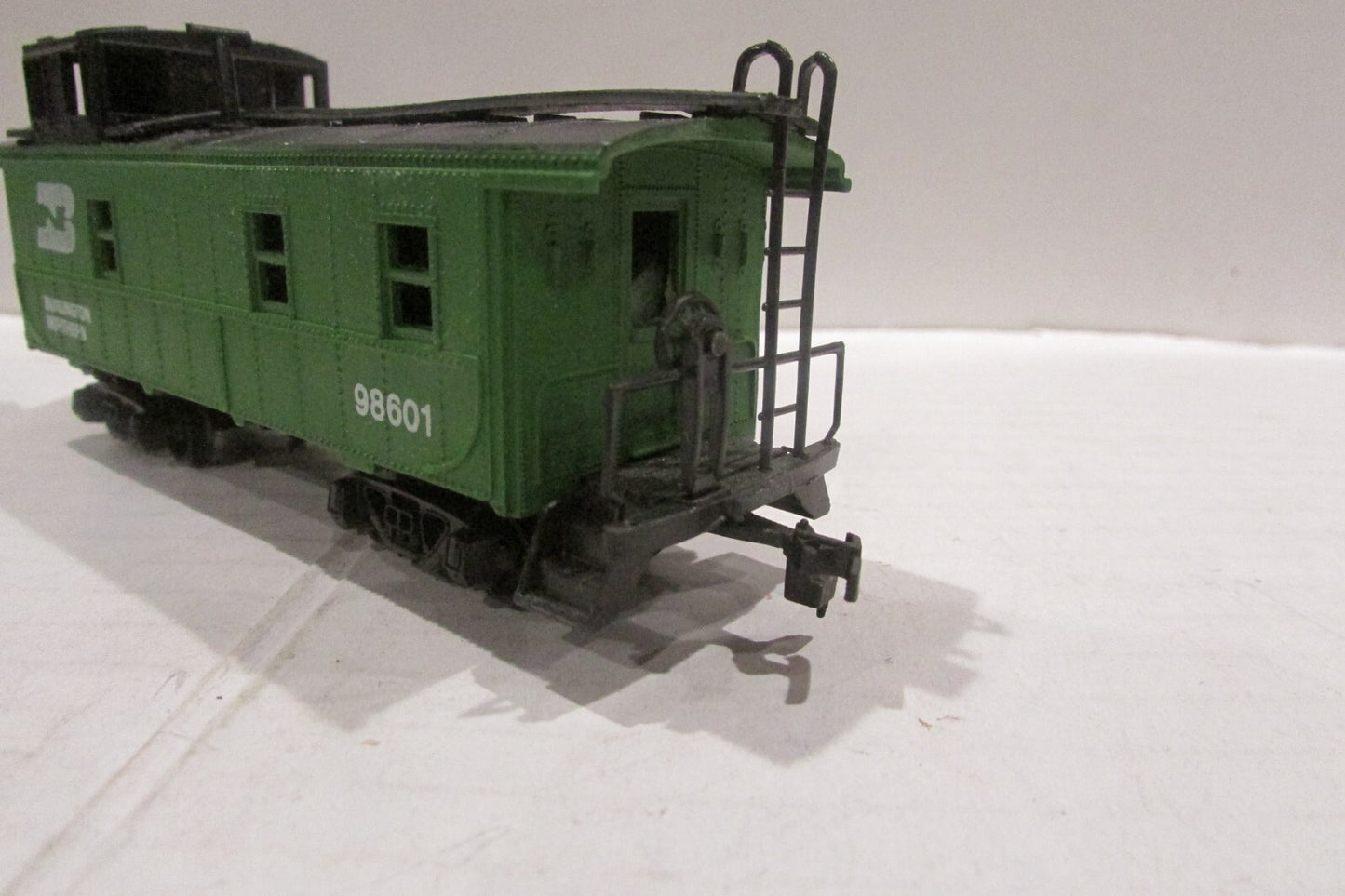 Ho Scale Lionel Burlington Northern Caboose 98601 L4392