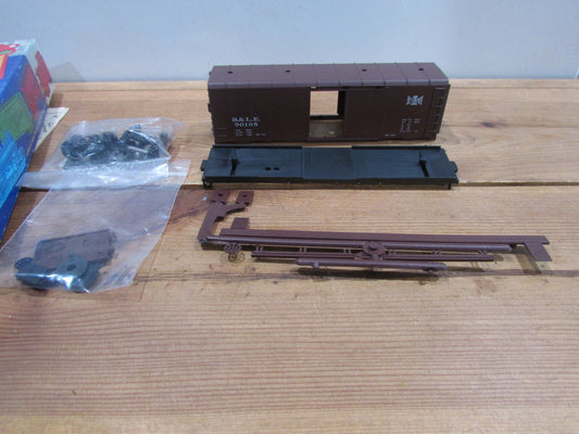 HO Scale Roundhouse 1002 40' Box Car  Kit B&LE RH4378