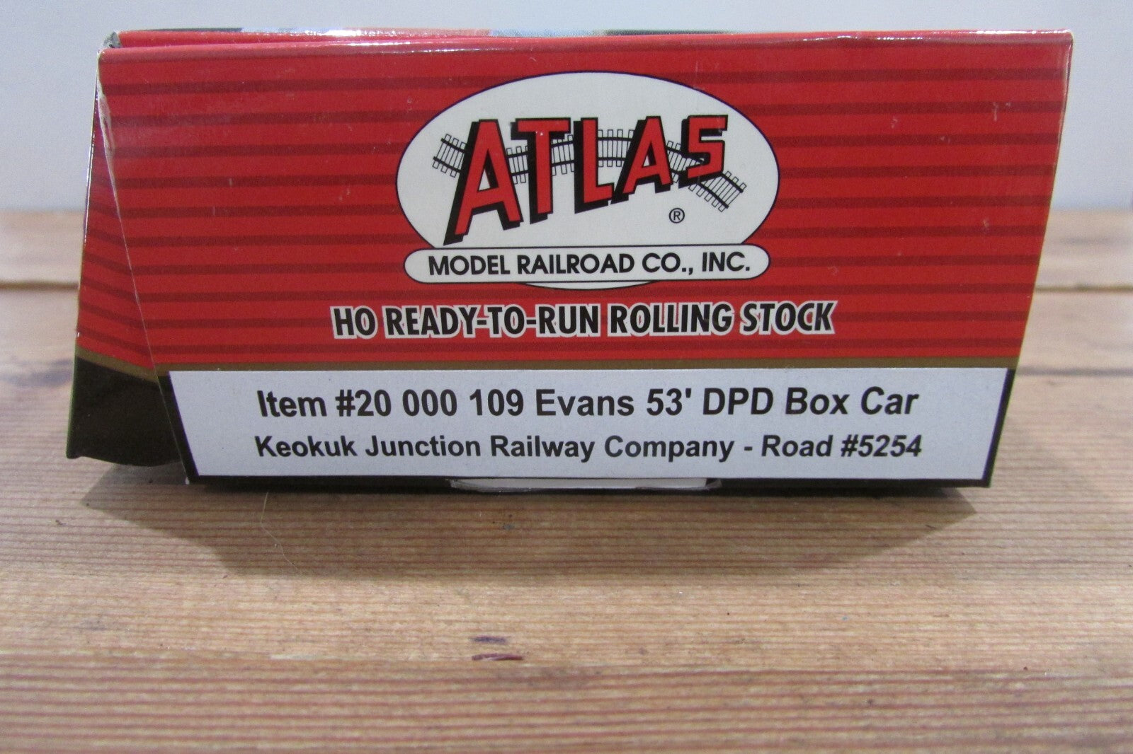 HO Scale Atlas 20-000-109 Evans 53 DPD Box Car  A4596