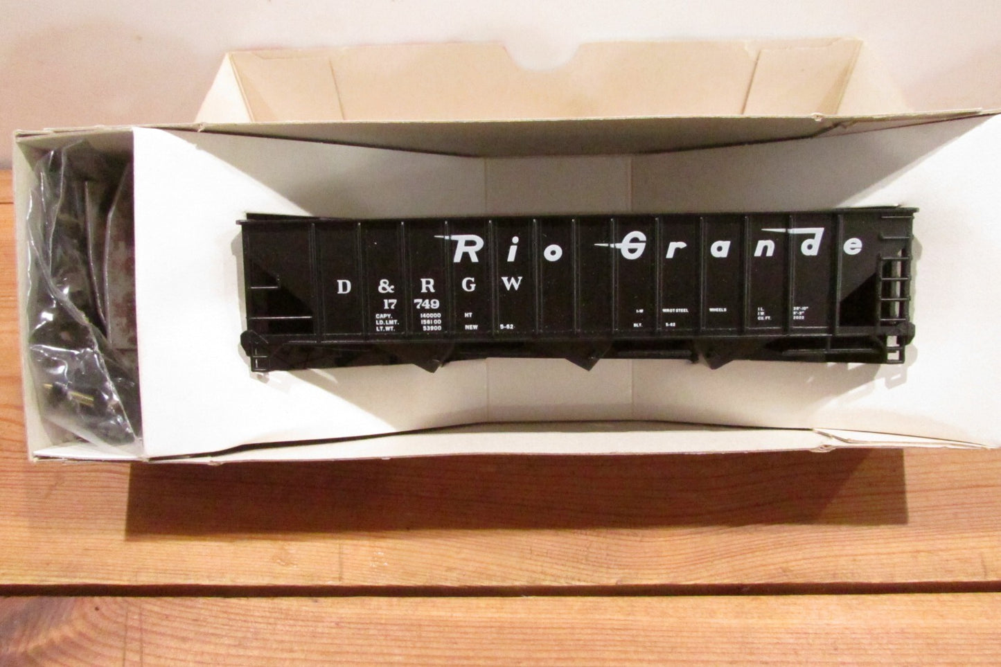 Ho Scale Steward Hobbies 70Ton 12Panel Triple Hopper D&RGW #17749 Lot#3942