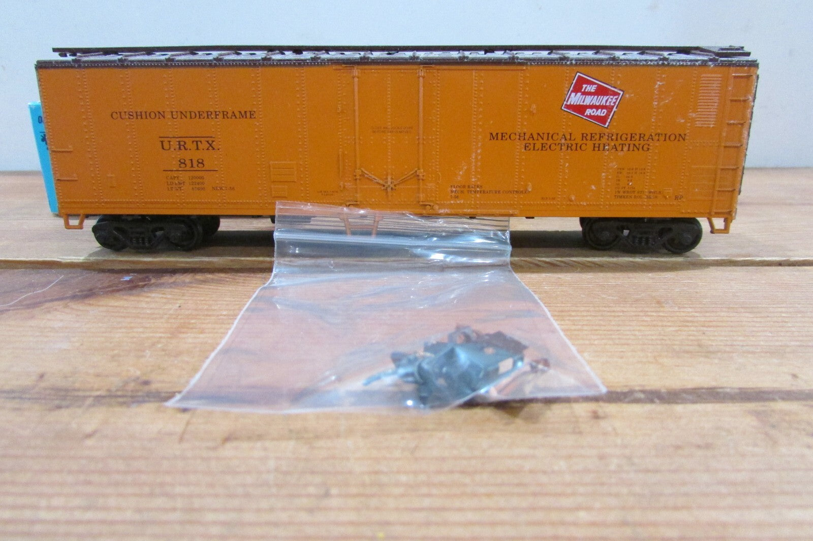 HO Scale Athearn 50' Reefer Car The Milwaukee Road Lot#3797