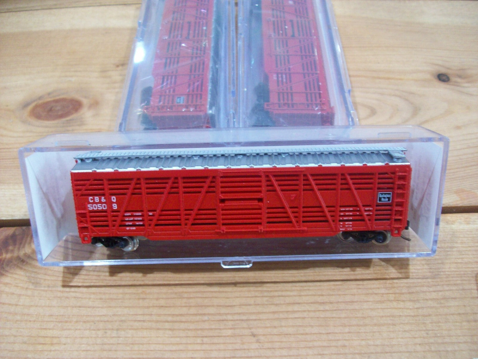 N Scale (3)Atlas Assorted 50' Stock Cars