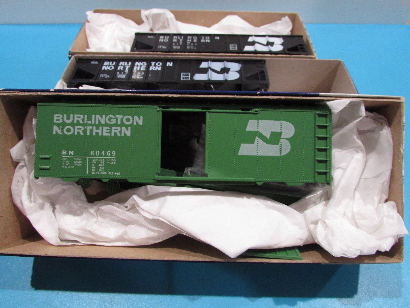 HO Scale RoundHouse (3Cars) Assorted Burlington Northern Cars Lot#1575