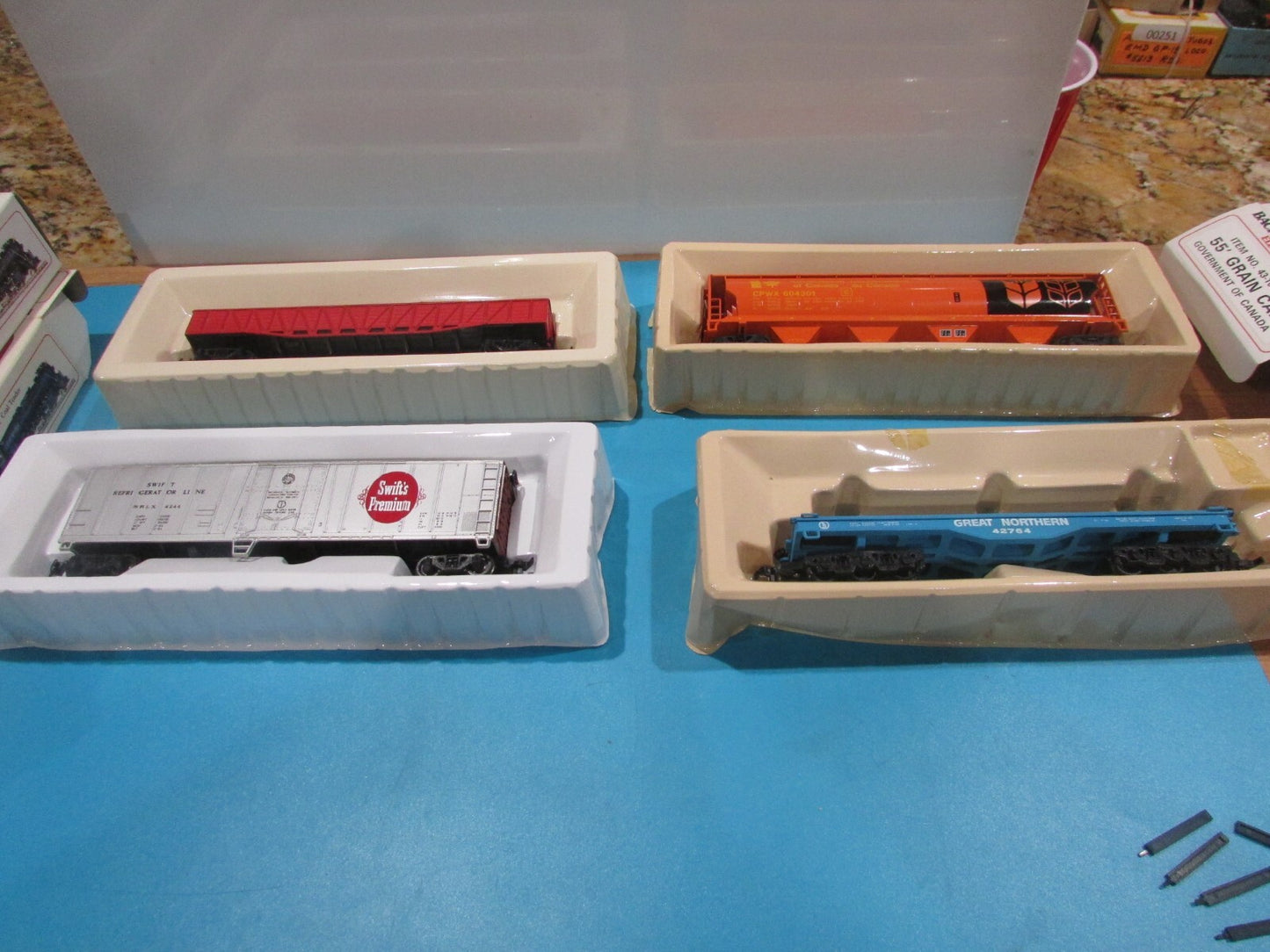 HO Scale Bachmann (4) Assorted Freight Cars Lot#2264