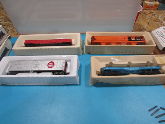 HO Scale Bachmann (4) Assorted Freight Cars Lot#2264