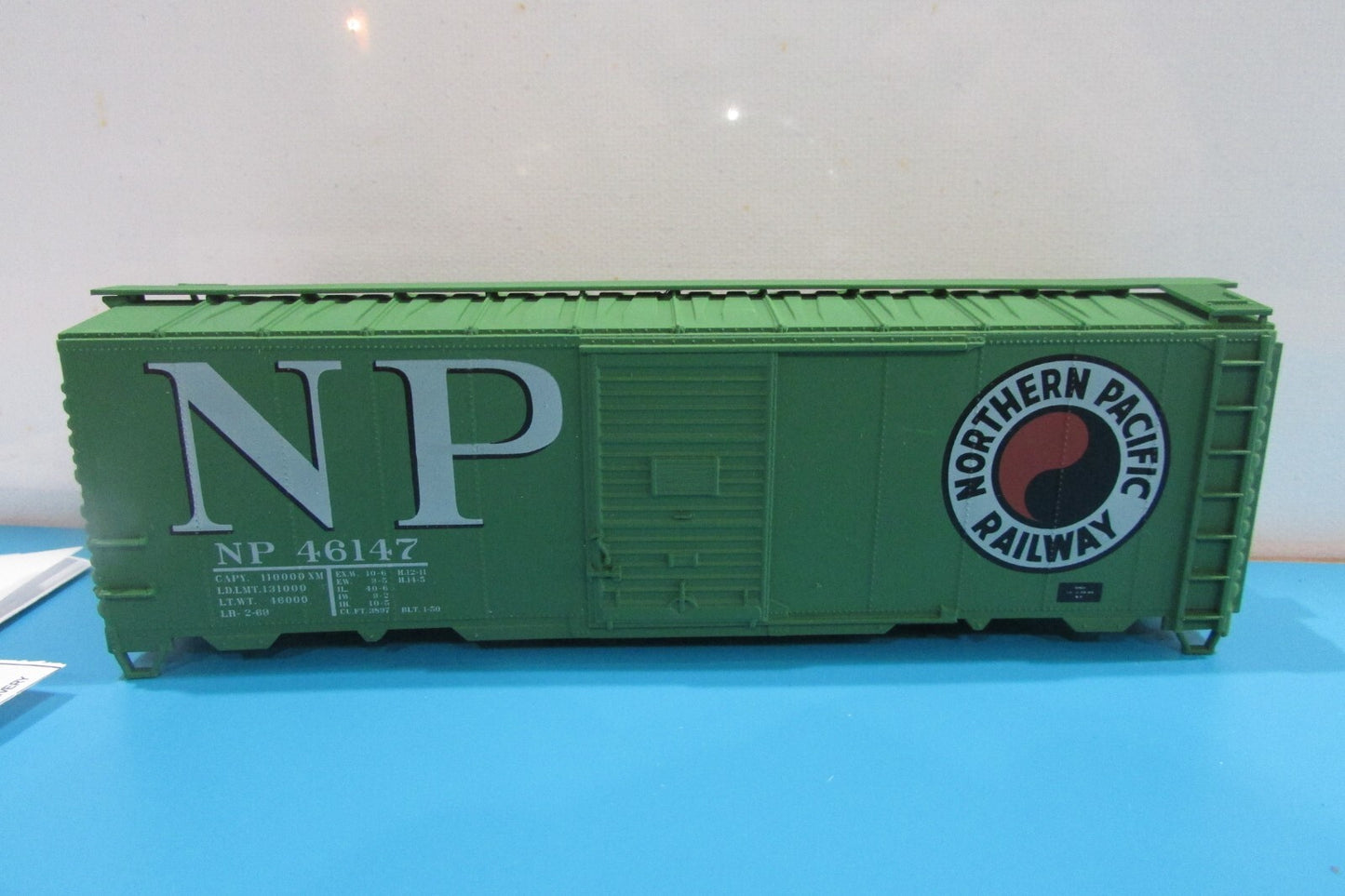 Ho Scale Accurail 3502940' Steel BoxCar Northern Pacific KIT Lot#0657