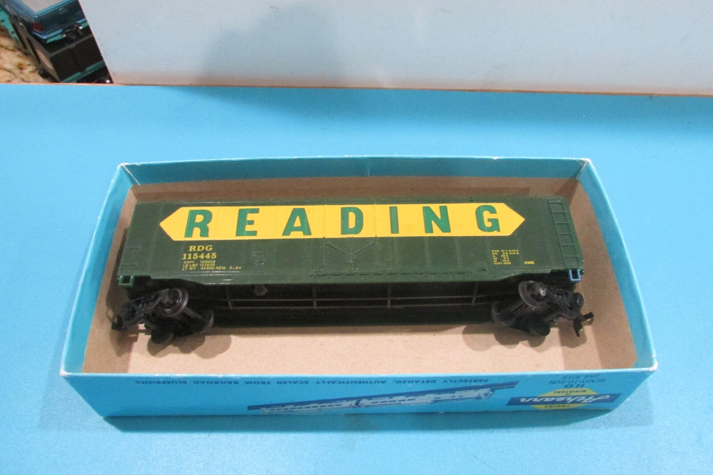 HO Scale Bachmann 50' Reefer Box Car Reading  #115445 Lot#2549