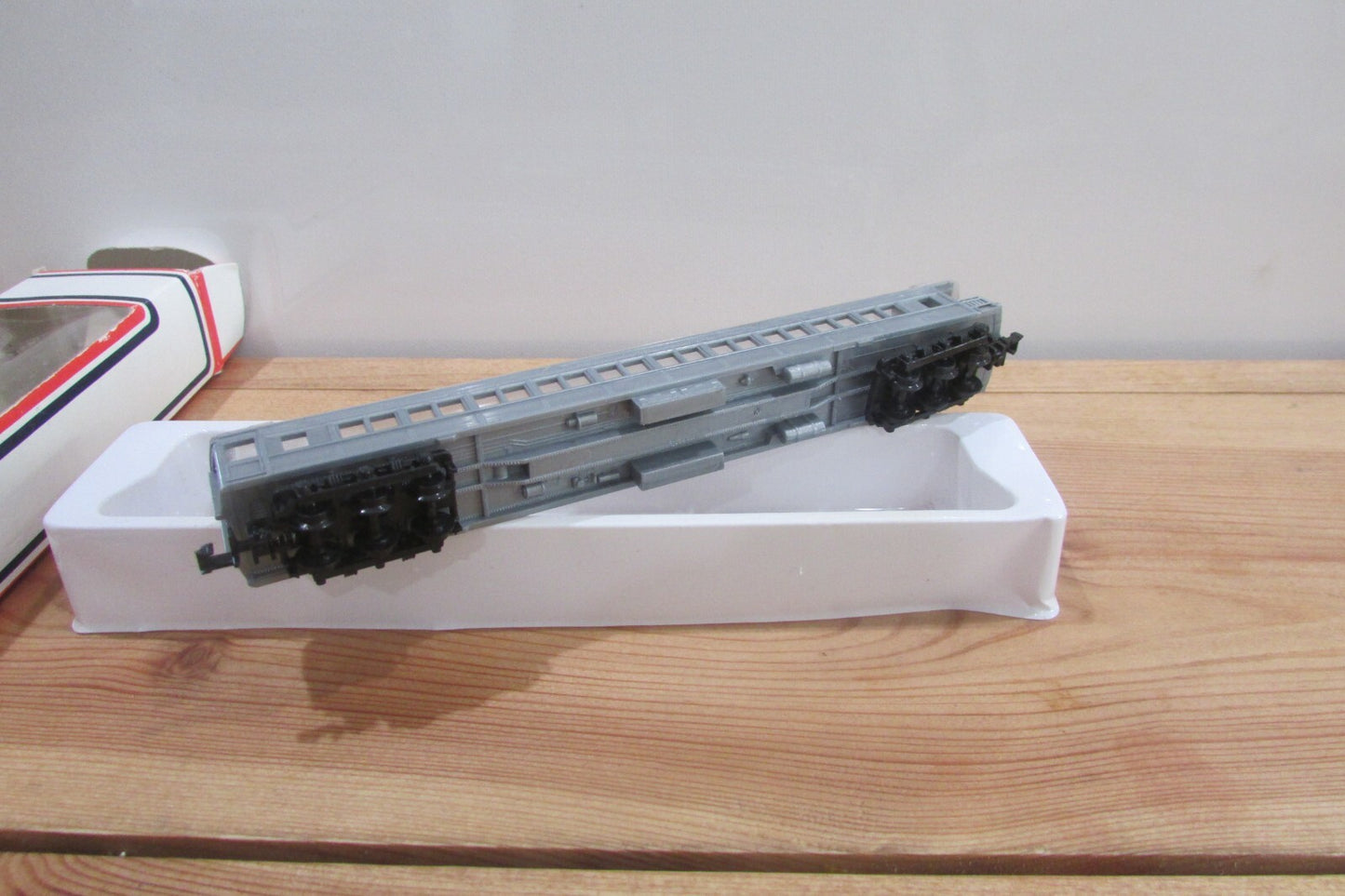 N Scale Model Power 8632Observation Passenger Car "Undecorated"