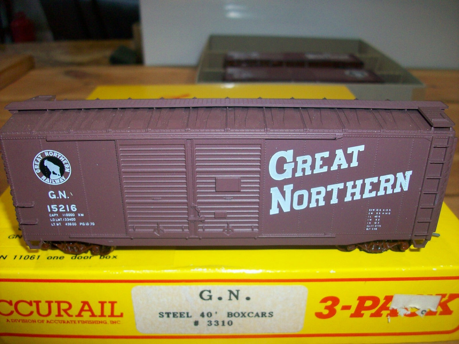 HO Scale Accurail #3310 3pack Great Northern Box Cars Lot#3979