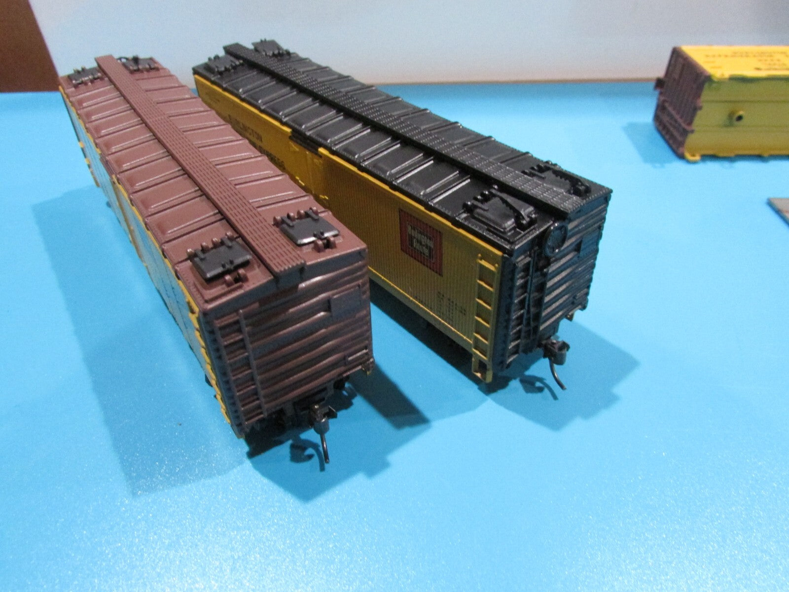 HO Scale Athearn(3) 40FT WD Reefer Cars Burlington Lot#0964
